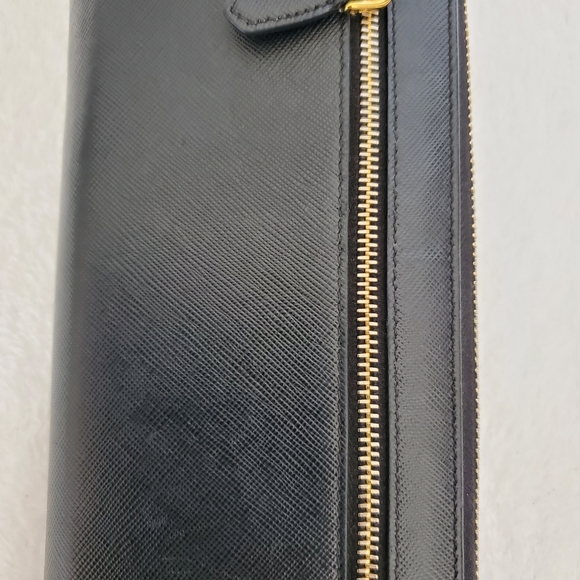 Vintage Long Black Saffiano Prada Cammeo Ribbon Zipper Wallet - Picture 8 of 11